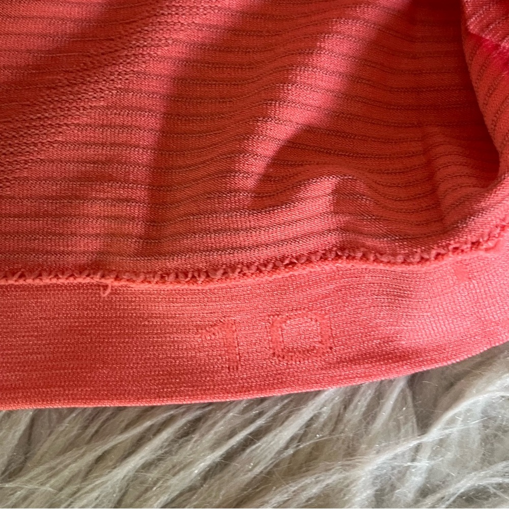 {Lululemon} Swiftly Tech Short Sleeve Tee in Coral Pink - Womens 10 - Picture 8 of 8